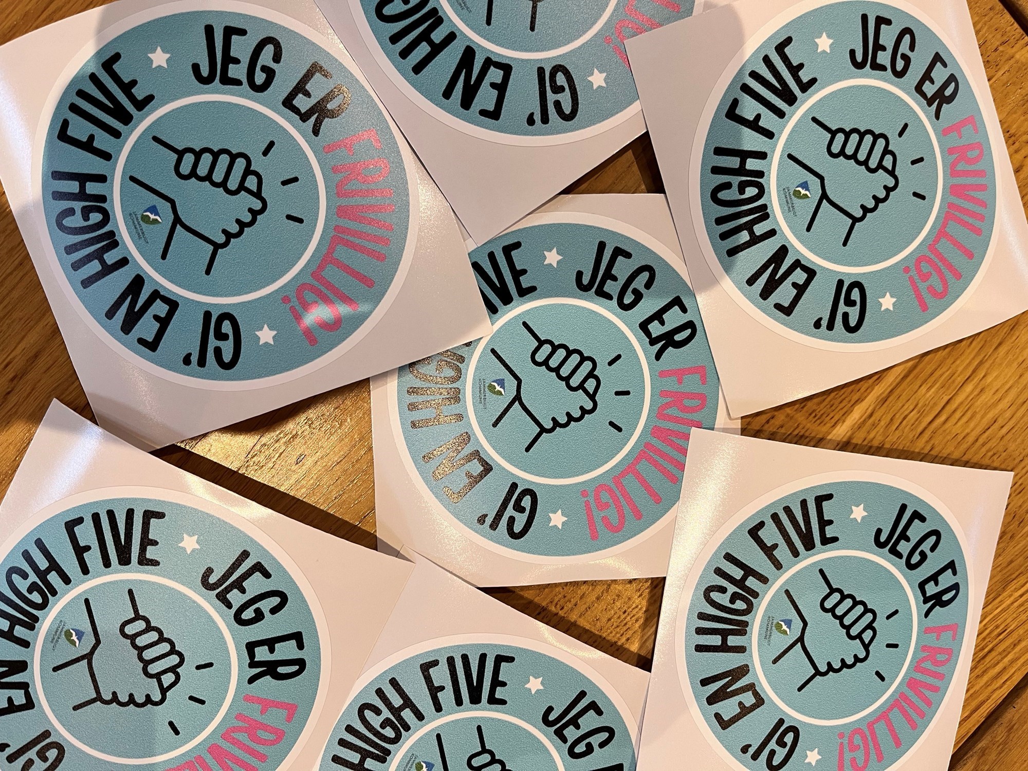 Klistermærker til alle deltagende