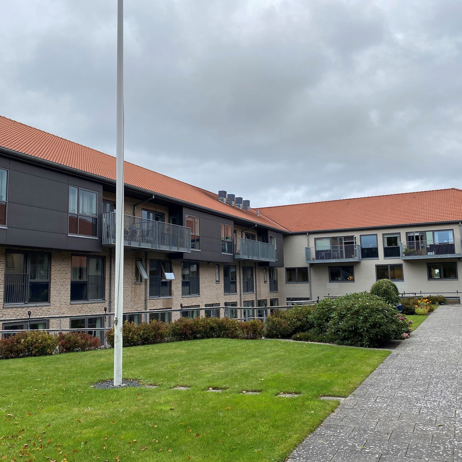 Pandrup Plejecenter udefra anden vinkel