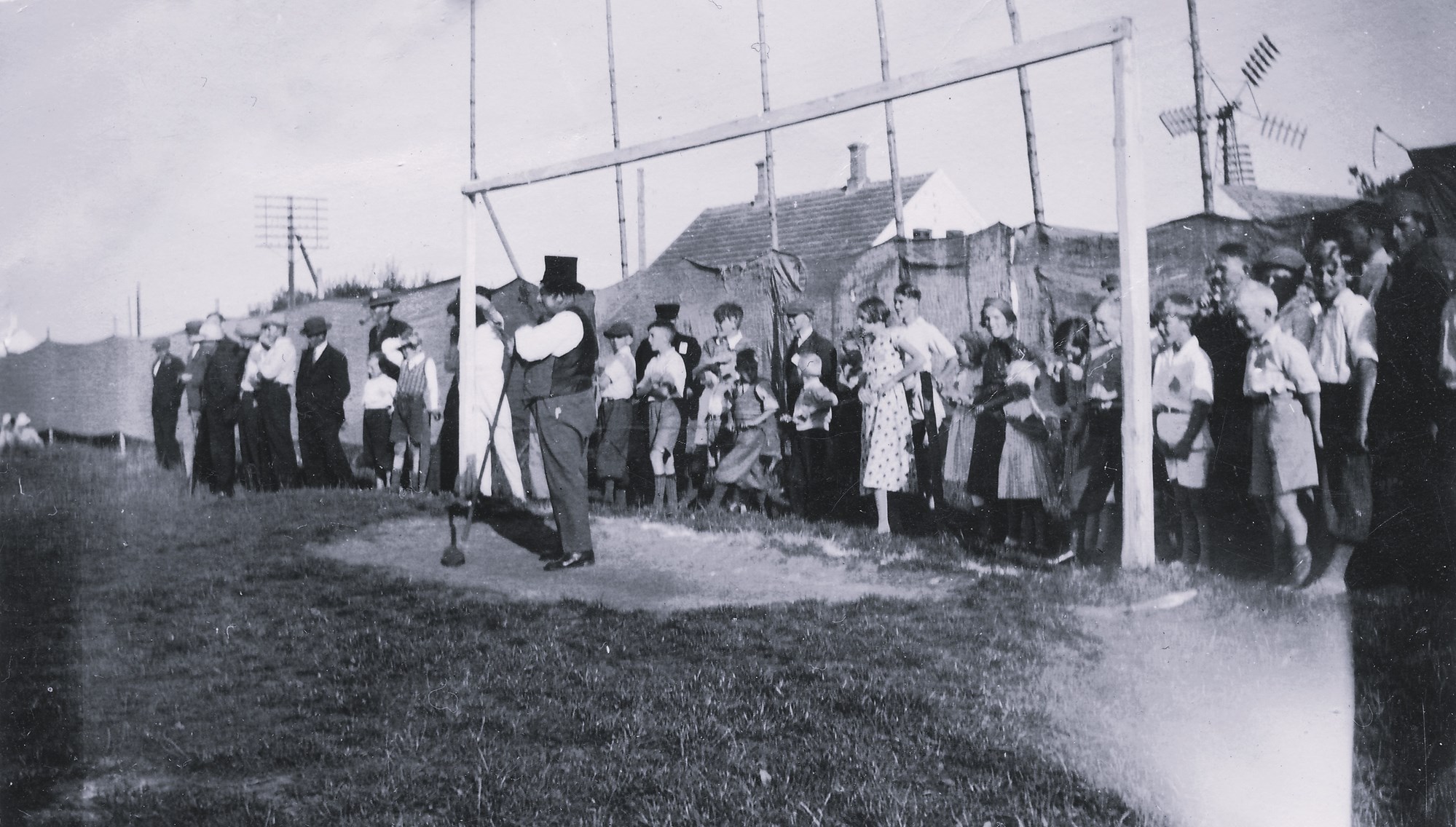 Halvrimmen, indvielse af sportspladsen, 1937.