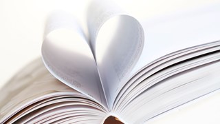 bogsider formet som et hjerte