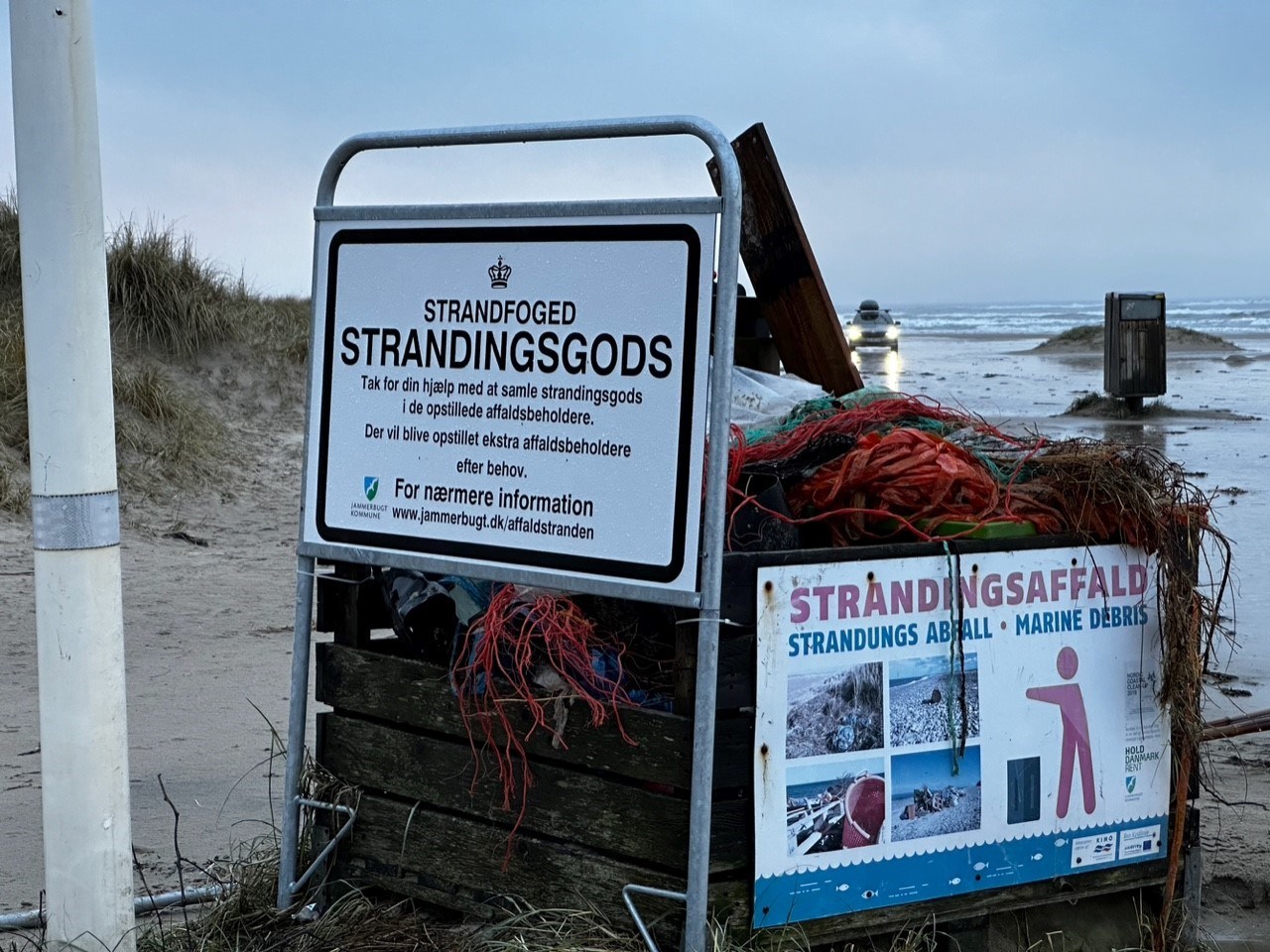 Strandkasserne tømmes og suppleres efter behov