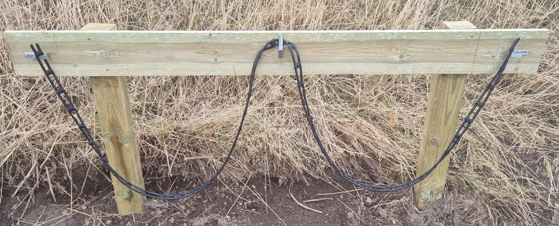 Beholderfastgørelse med gummistrop, uden beholdere