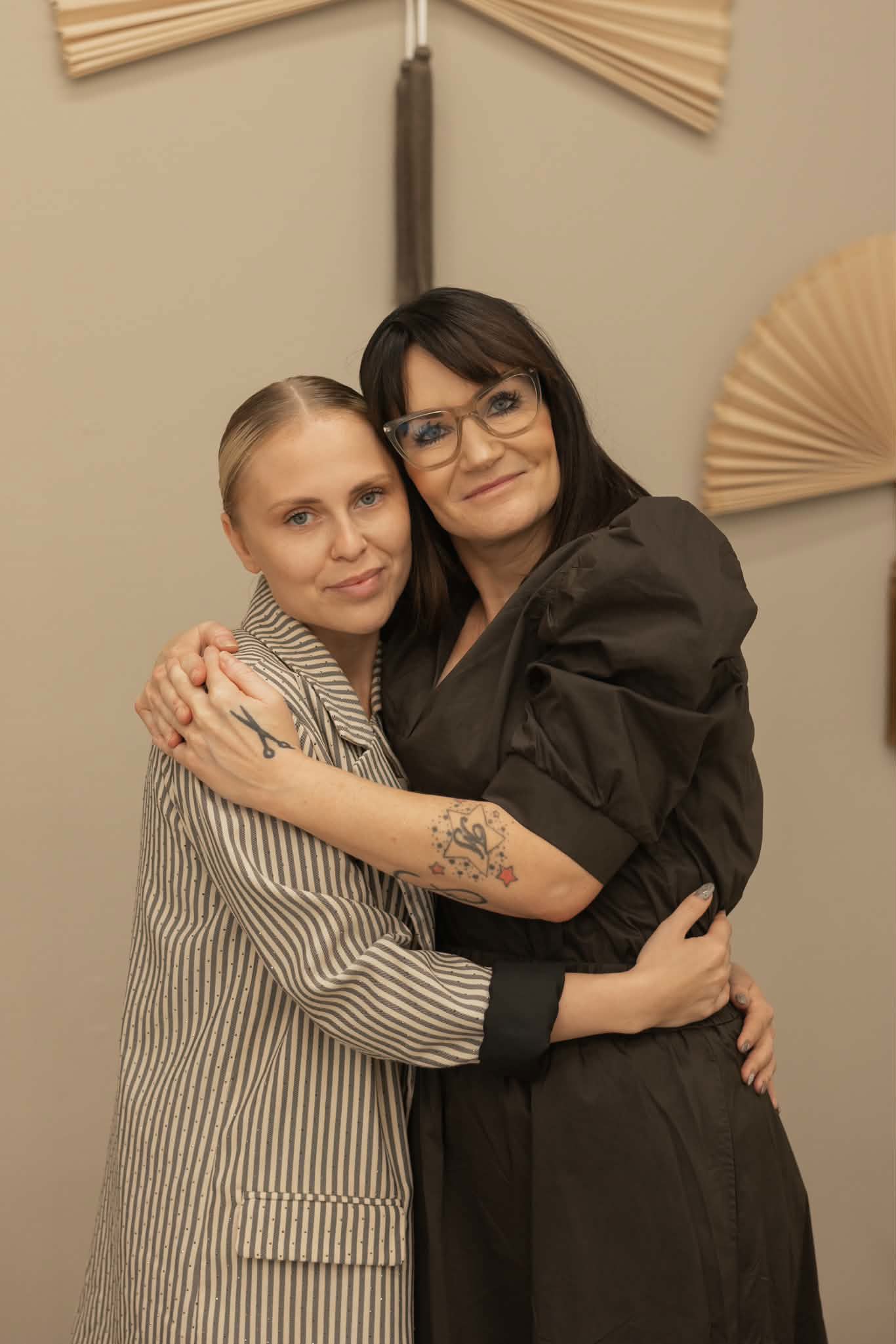 Julie Weber Og Maria Ahle, Juma Hairstudio
