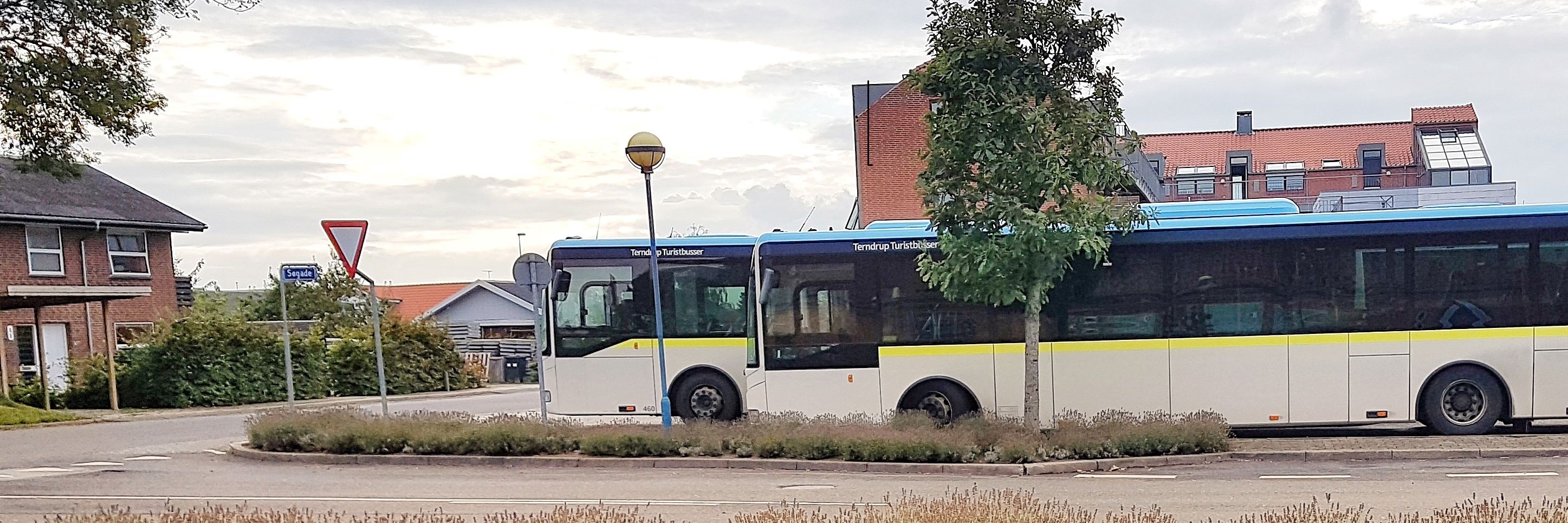 bus i rundkørsel