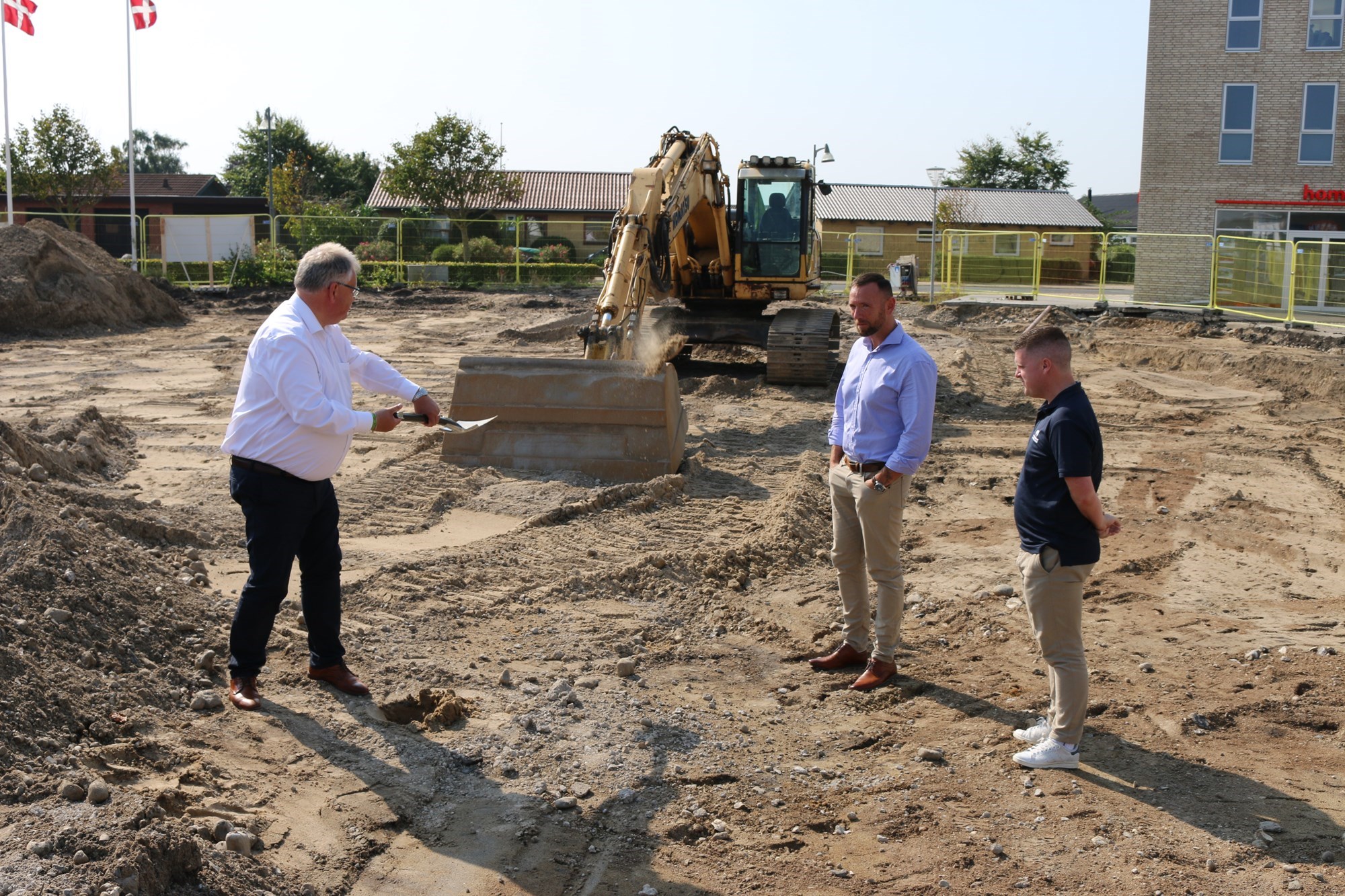 Første spadestik Aabybro Centret 2024