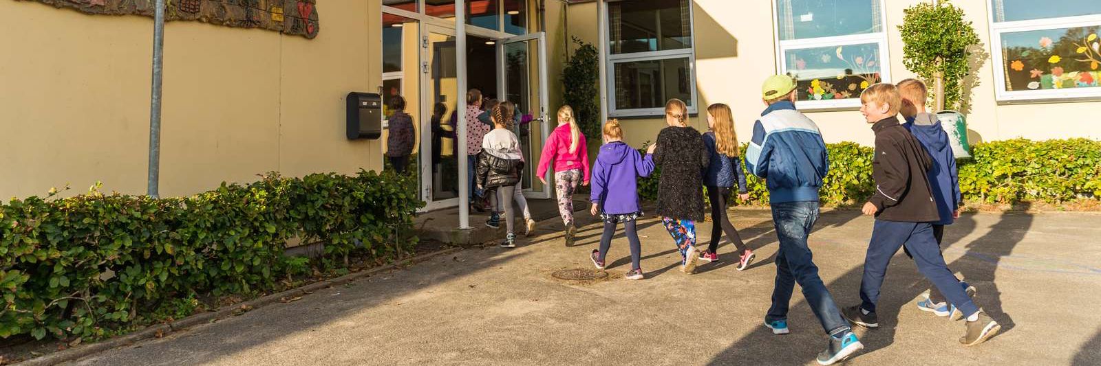 Liv I by, skole og lokalsamfund børn går ind i skole