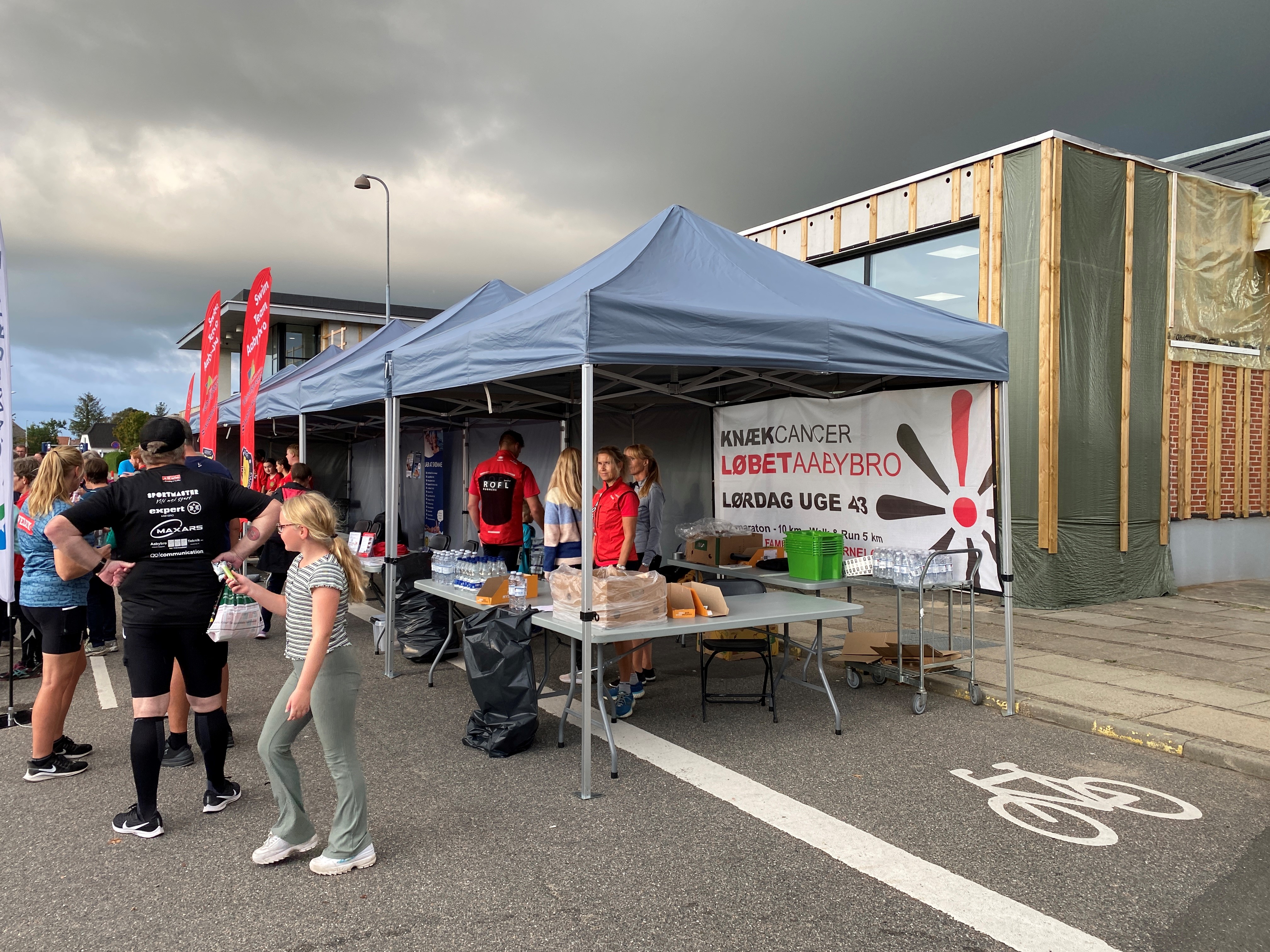 Telte ved Knæk Cancer-løb i Aabybro