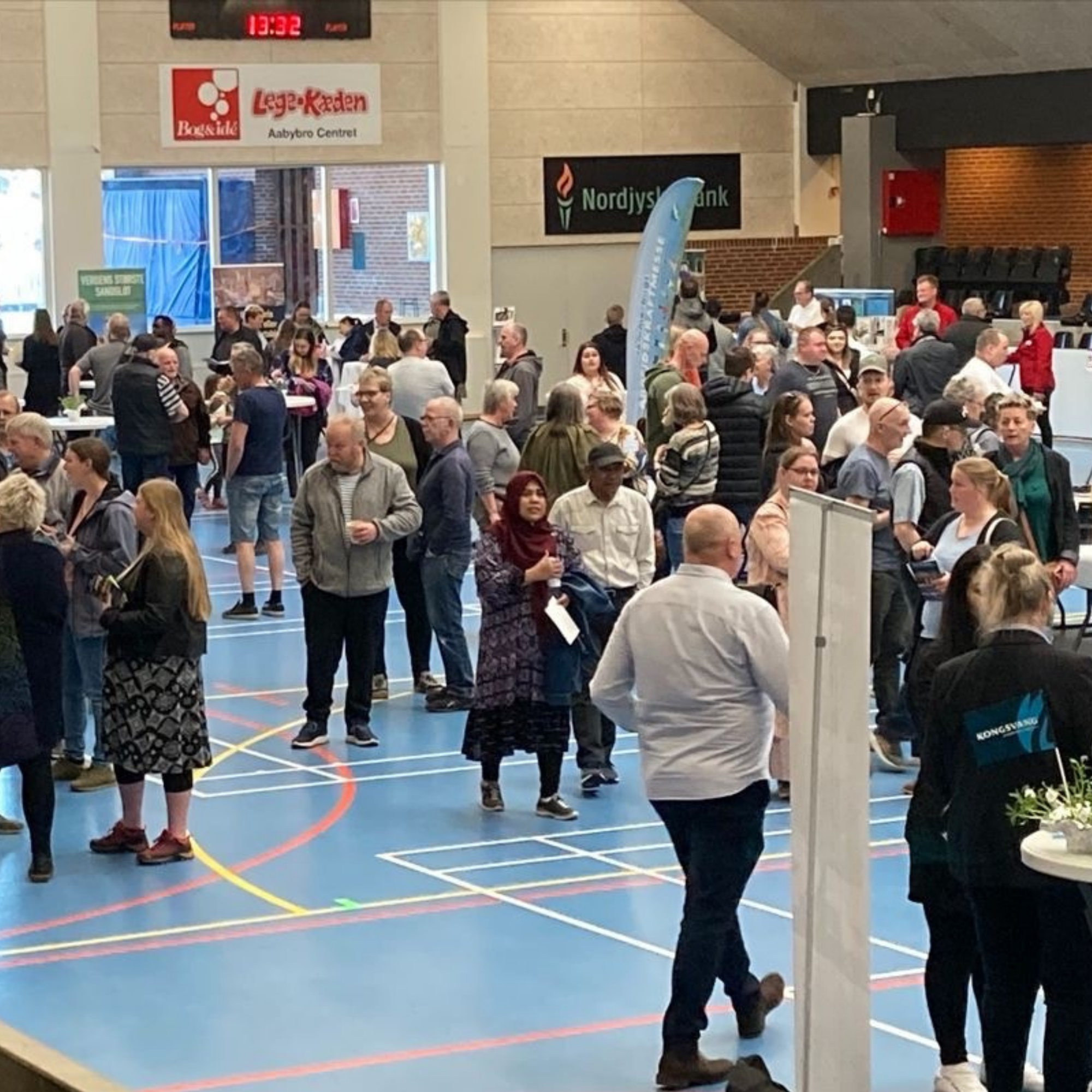 Besøgende på arbejdskraftmesse i DGI Huset Aabybro