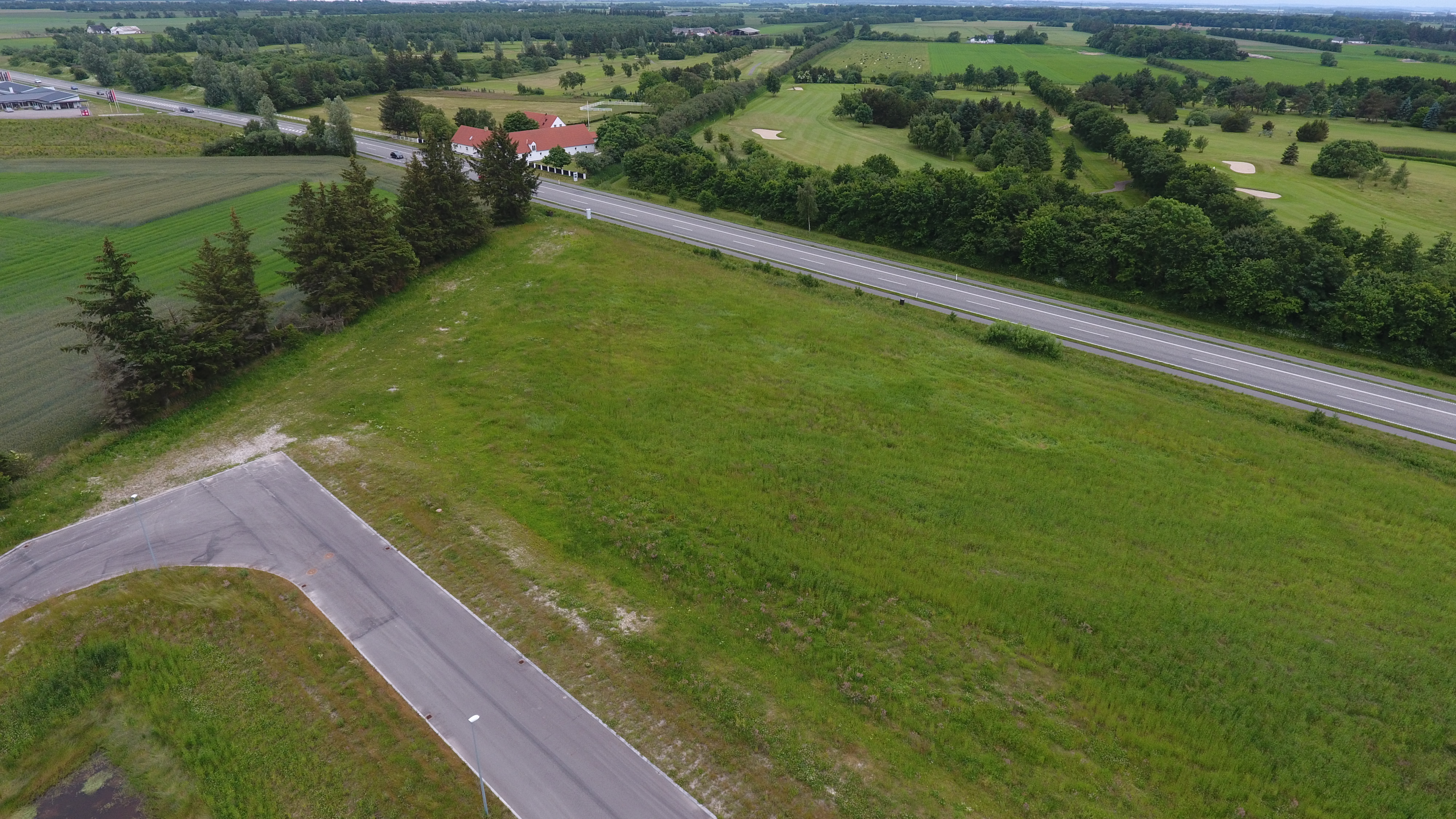 Erhvervsgunde ud mod hovedvej A11