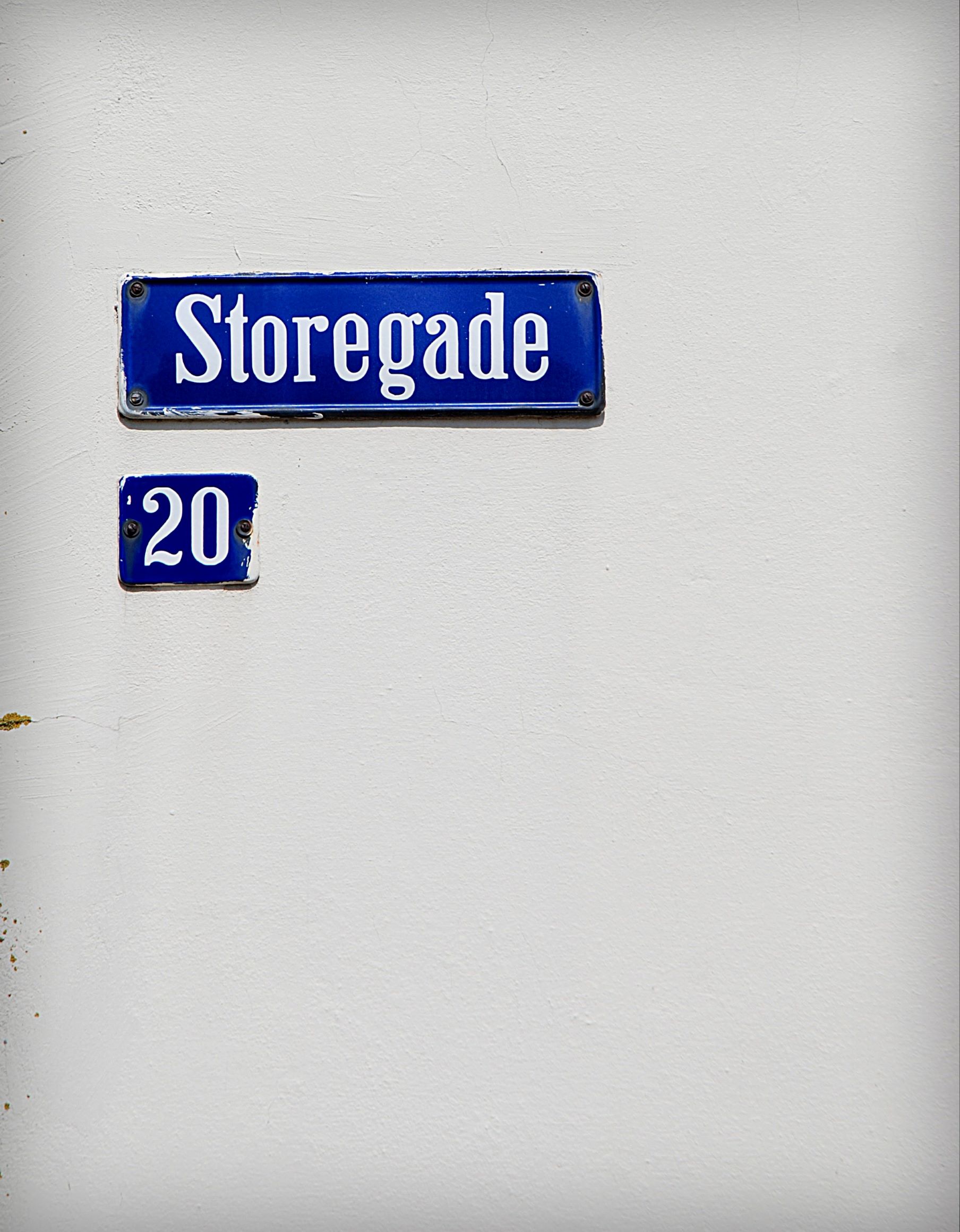 Gadeskilt og husnummer