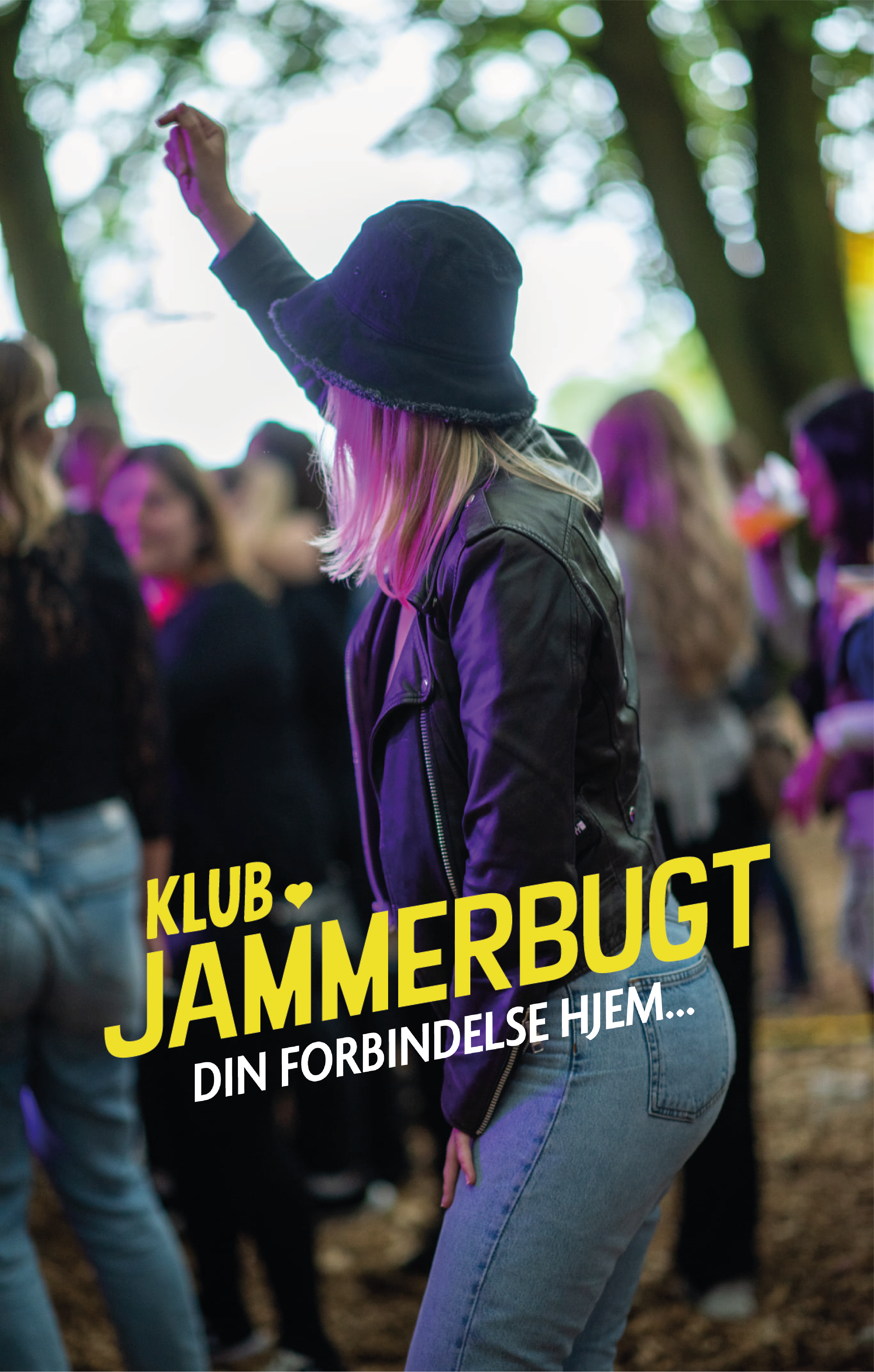 Kvinde i festivalstemning