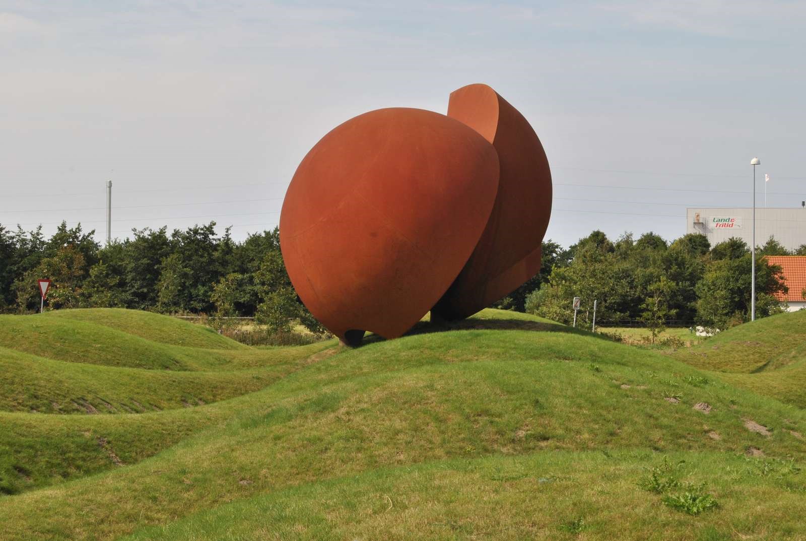 Skulpturen Nordstjernen ved rundkørsel i Aabybro
