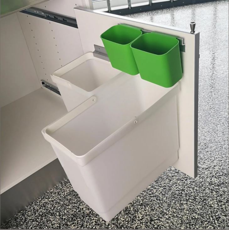 Sortering i spande i træk-ud skab