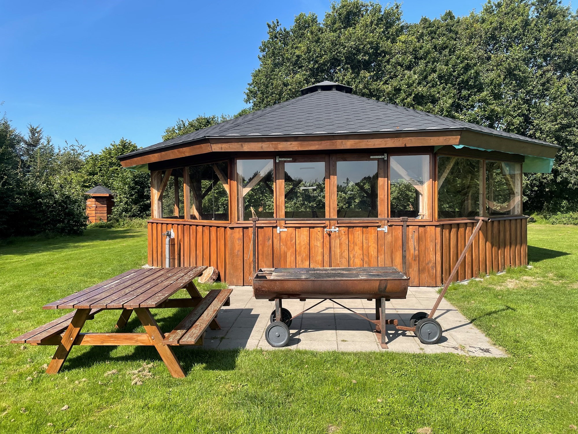 Shelterplads med grill