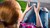 Pige med mobiltelefon