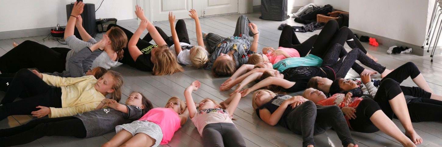 Sommerkunstskole gymnastik