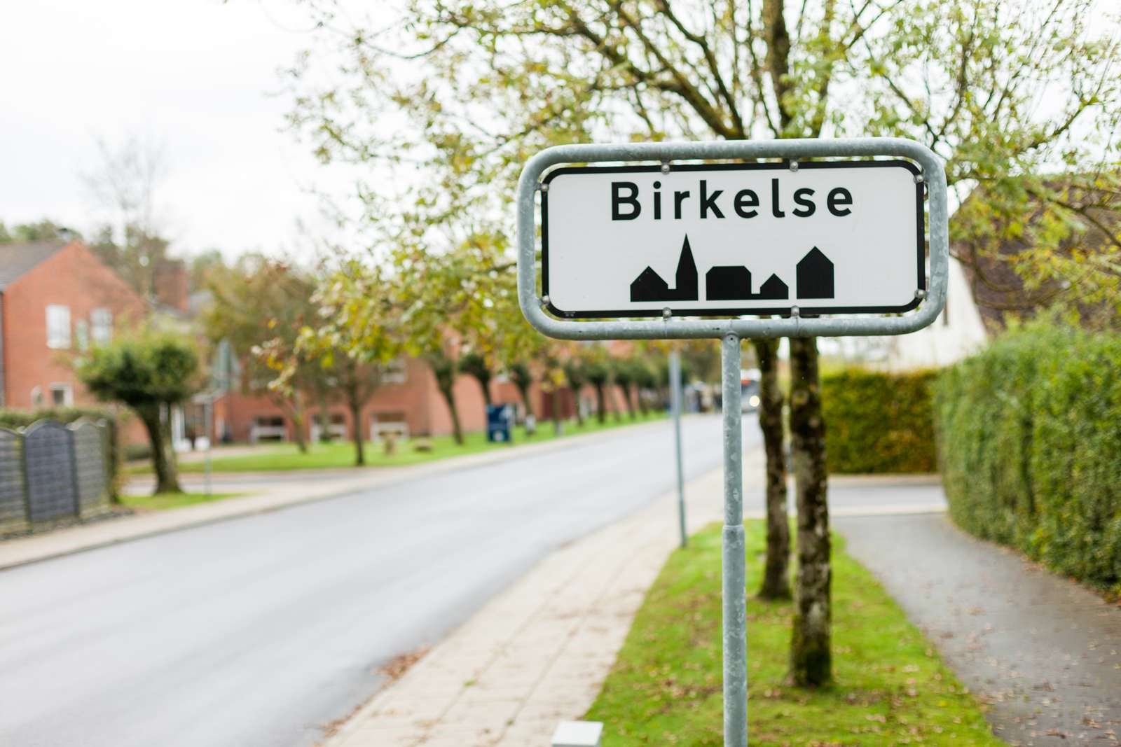Byskilt til Birkelse