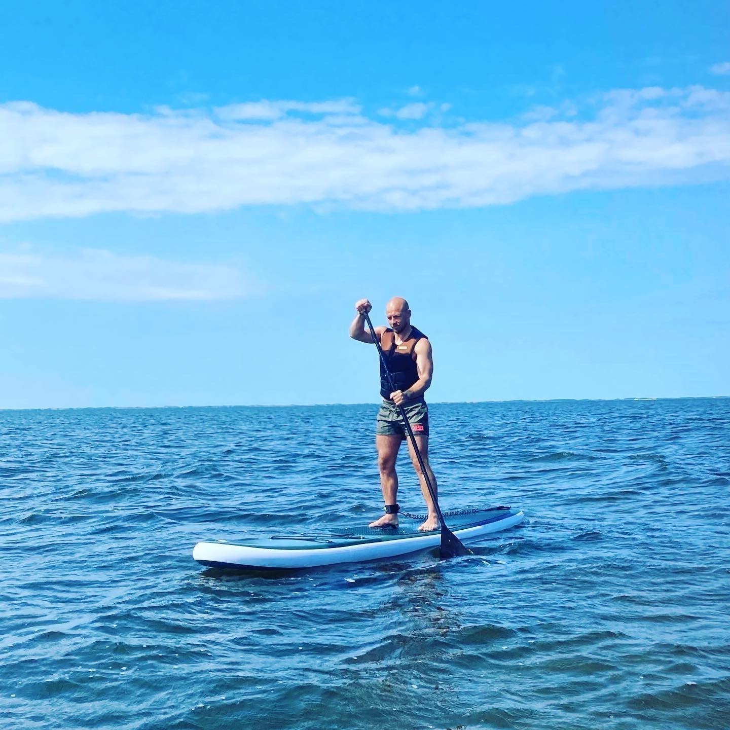 Både Mia Maja og George nyder Vesterhavet på SUP 