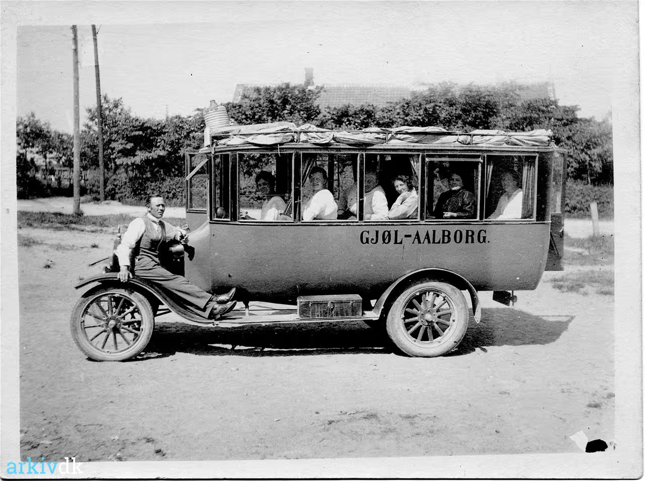 Rutebilen Gjøl Aalborg Ca. 1920