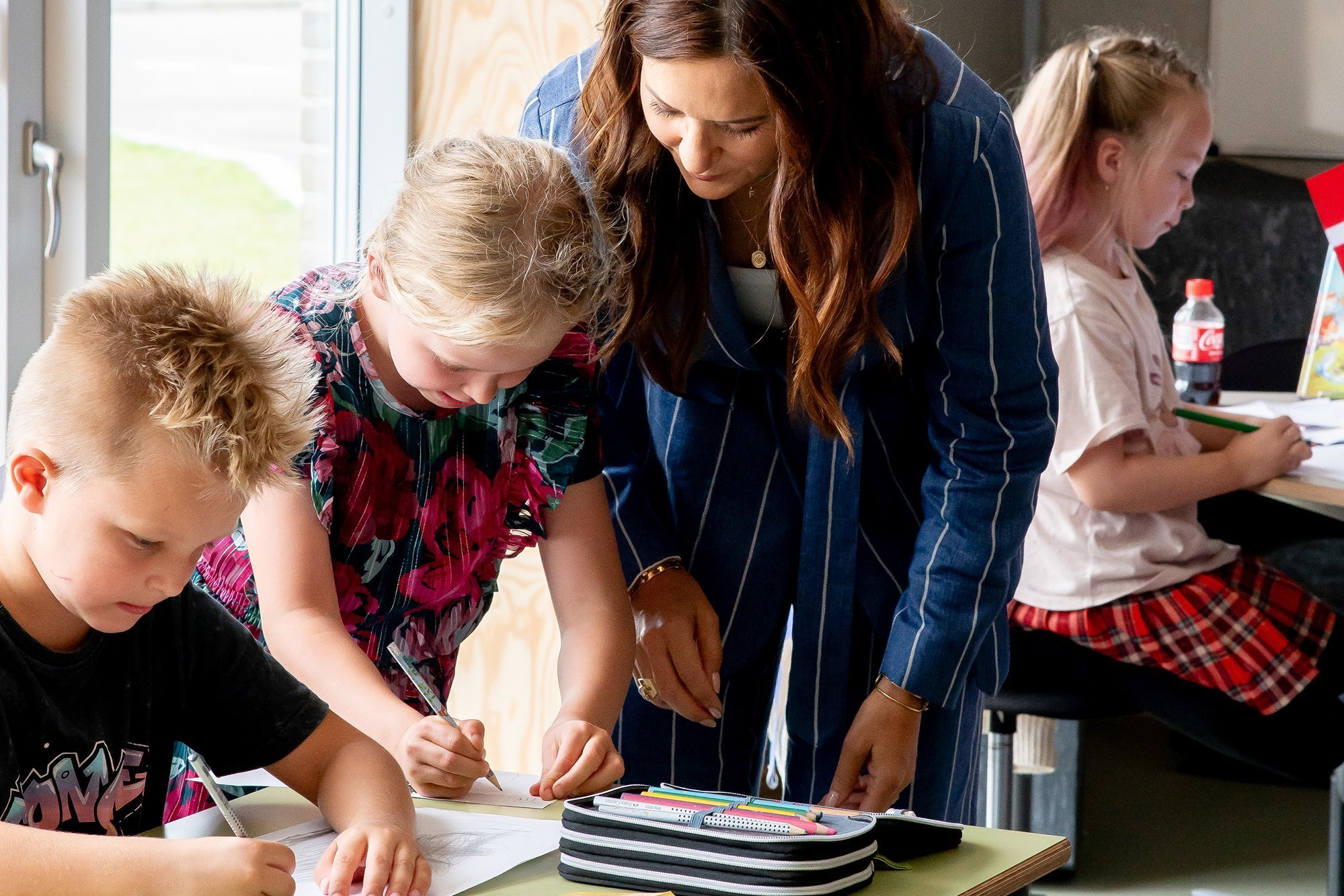 Signerede tegninger til Kronprinsessen fra 1.A