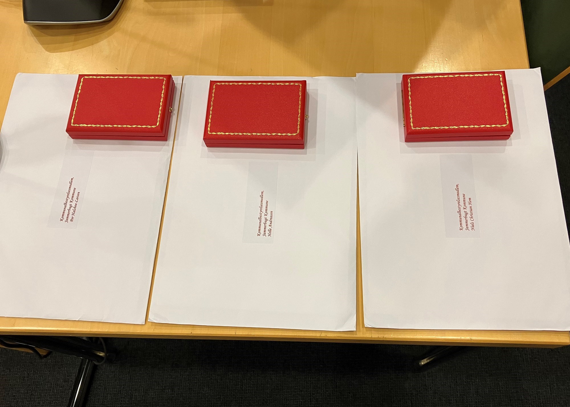 Ridderkors ligger klar til modtagerne