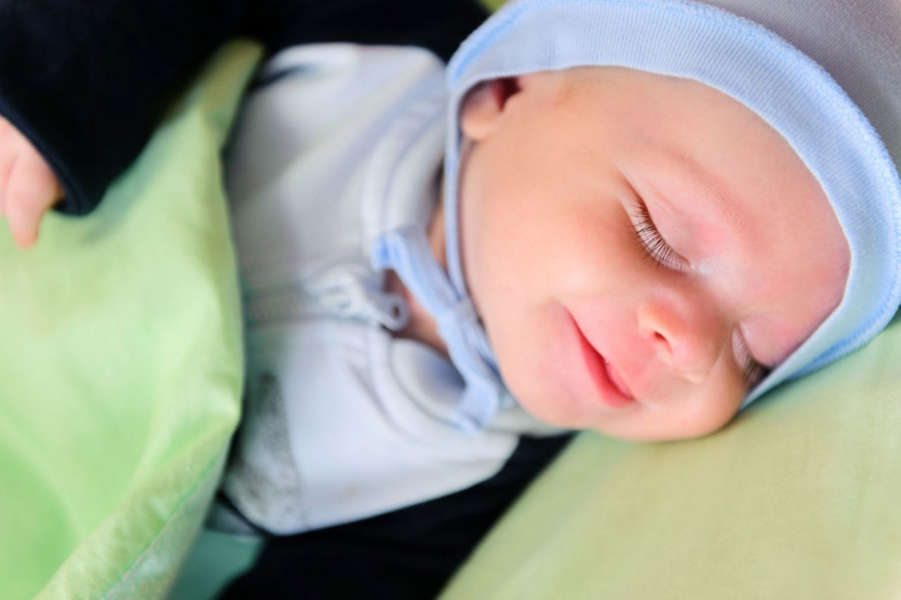 Tilfreds sovende baby