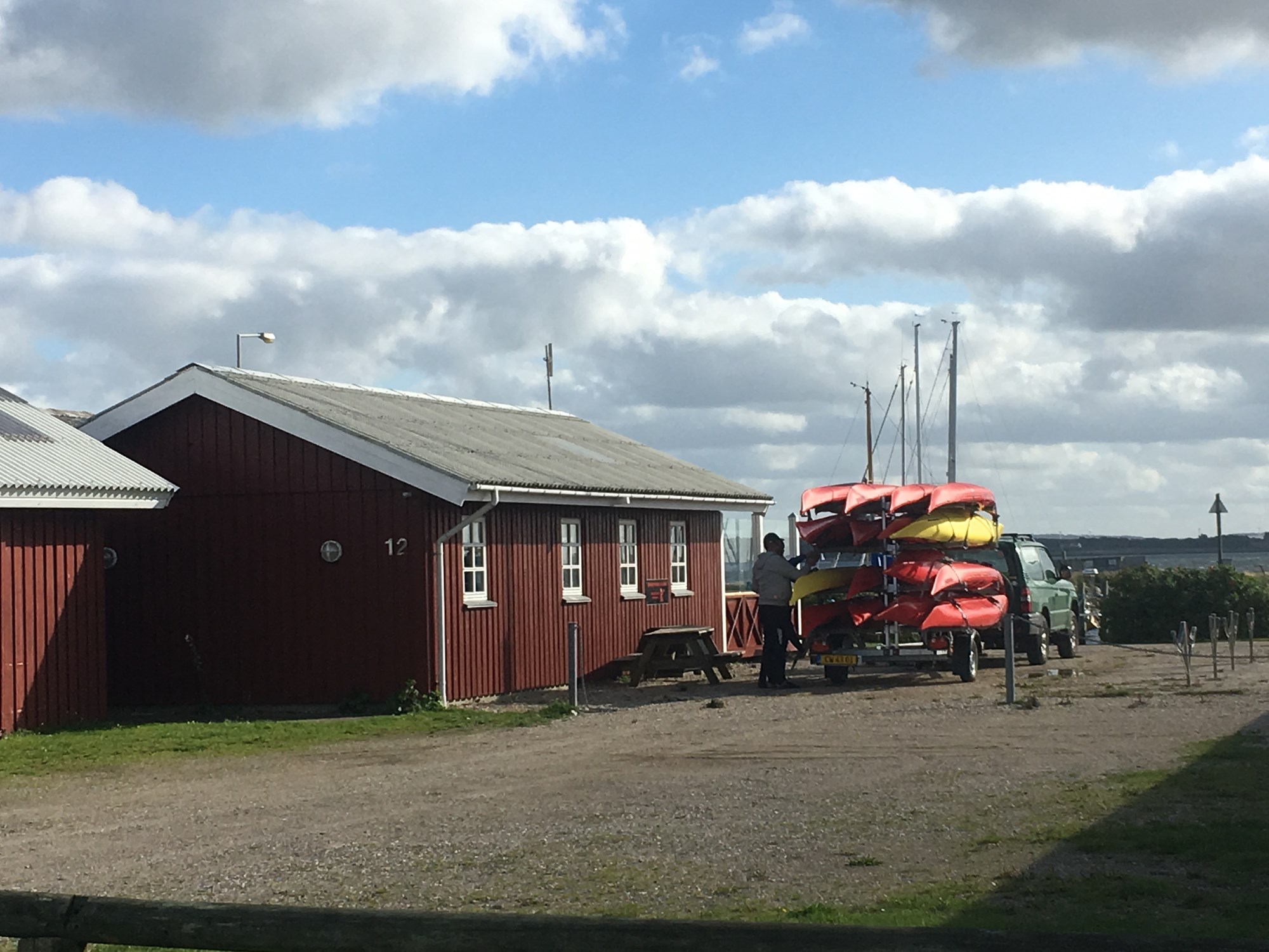 Kajakker klar til at komme på vand