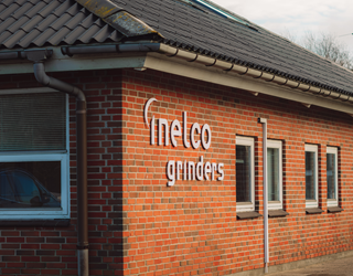 Inelco Grinders bygning med logo