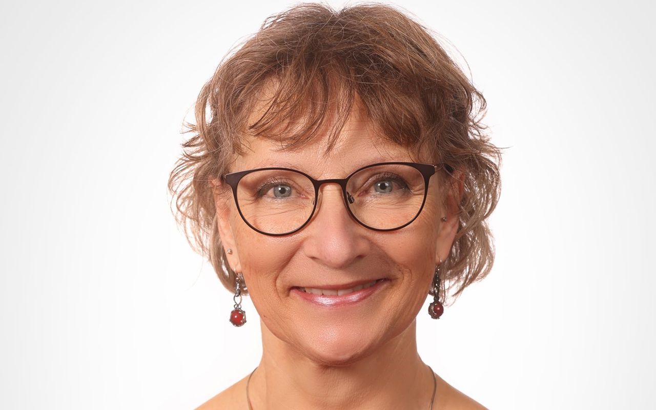 Charlotte Holst