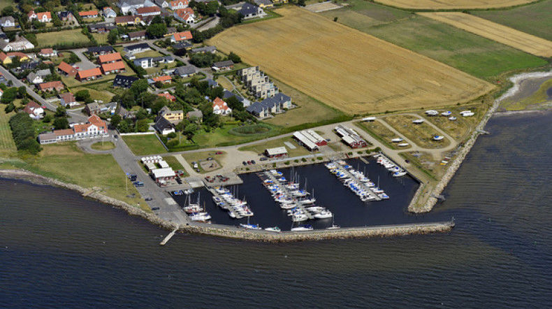 Luftfoto af Gjøl havn