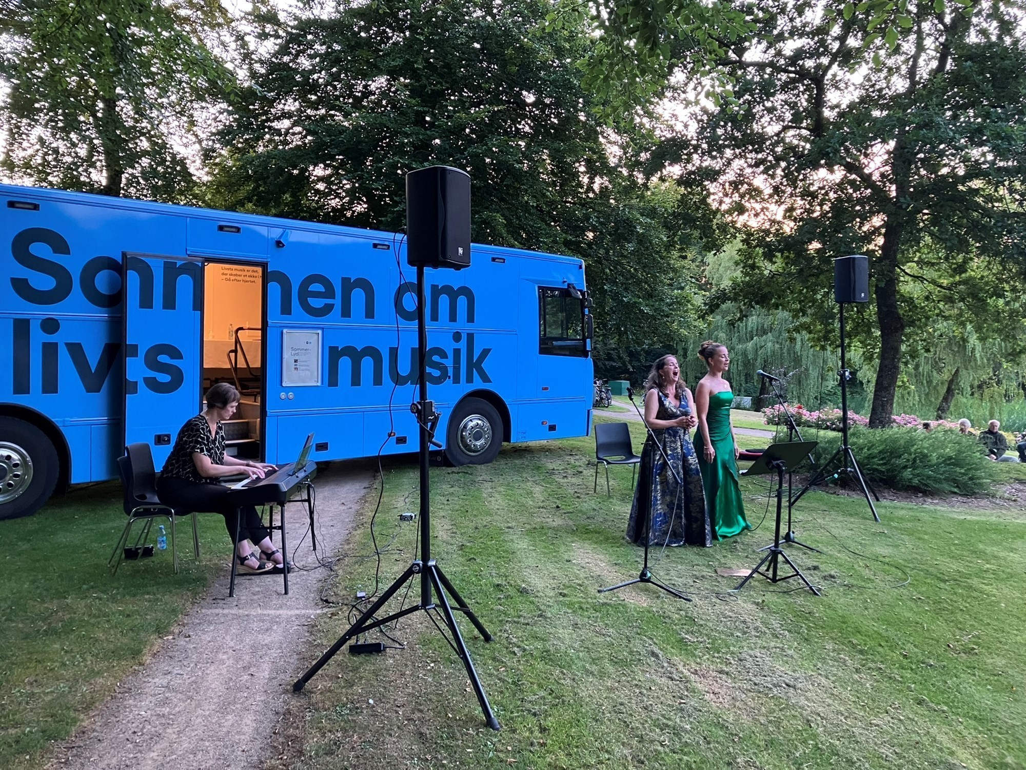 Operabussen og musikerne